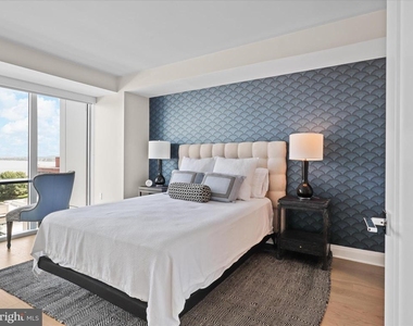 925 N Fairfax Street - Photo Thumbnail 17