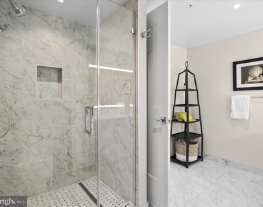 925 N Fairfax Street - Photo Thumbnail 24