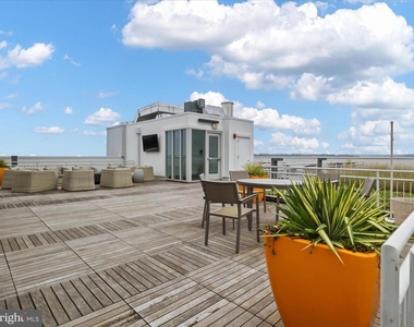 925 N Fairfax Street - Photo Thumbnail 41