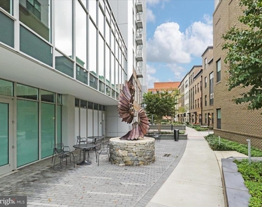 925 N Fairfax Street - Photo Thumbnail 31