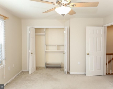 947 S Scott Street - Photo Thumbnail 10