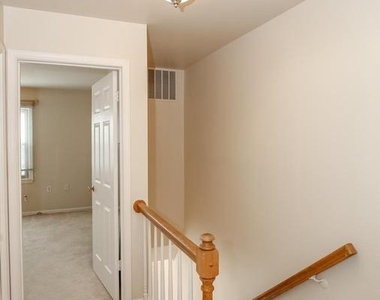 947 S Scott Street - Photo Thumbnail 15