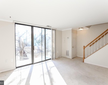 947 S Scott Street - Photo Thumbnail 5