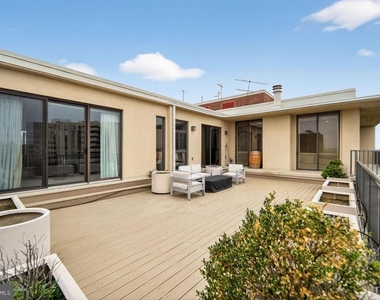 1300 Army Navy Drive - Photo Thumbnail 17