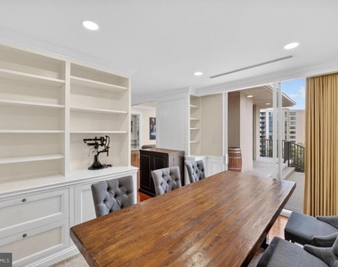 1300 Army Navy Drive - Photo Thumbnail 8
