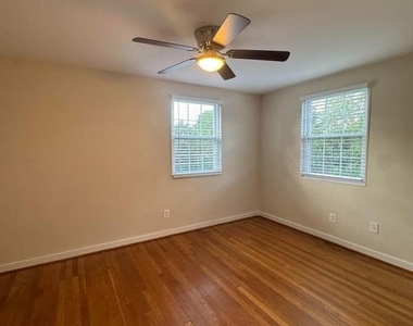 133 S Courthouse Road - Photo Thumbnail 8