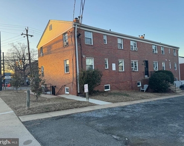 133 S Courthouse Road - Photo Thumbnail 1