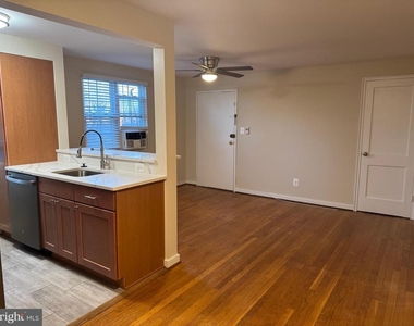 133 S Courthouse Road - Photo Thumbnail 2