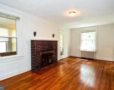 633 24th Street S - Photo Thumbnail 5