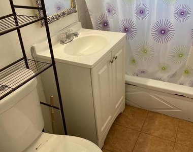 420 W Ruscomb Street - Photo Thumbnail 1