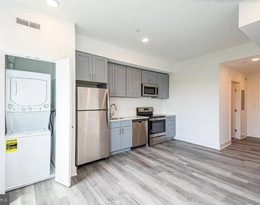 1524 South Street - Photo Thumbnail 4