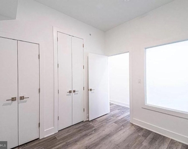 1524 South Street - Photo Thumbnail 9