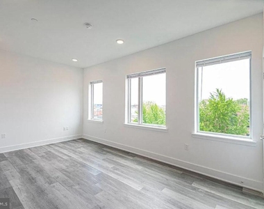 1524 South Street - Photo Thumbnail 7