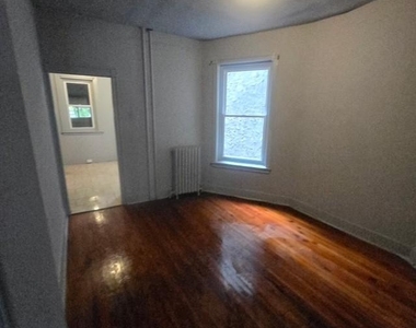 4123 N 7th Street - Photo Thumbnail 2