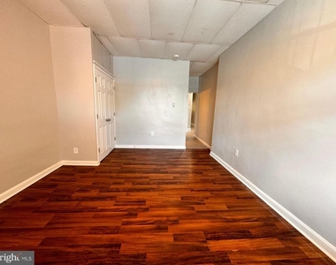 5439 Hunter Street - Photo Thumbnail 2