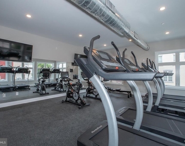 2940 W Thompson Street - Photo Thumbnail 24