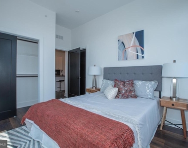 2940 W Thompson Street - Photo Thumbnail 11