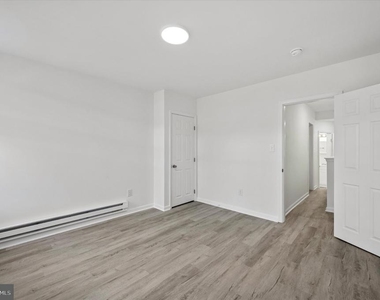 1216 W Firth Street - Photo Thumbnail 14