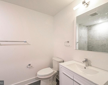 1245 Ridge Avenue - Photo Thumbnail 2