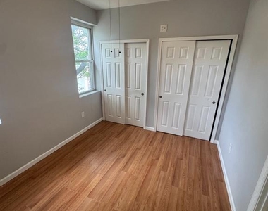 24 Abbottsford Avenue - Photo Thumbnail 9