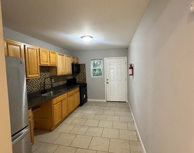 24 Abbottsford Avenue - Photo Thumbnail 1