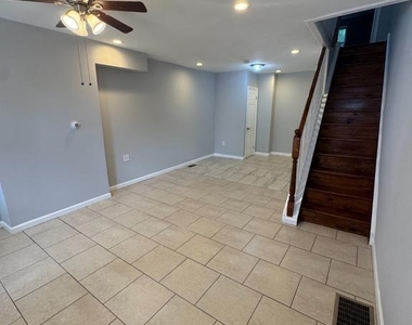24 Abbottsford Avenue - Photo Thumbnail 4