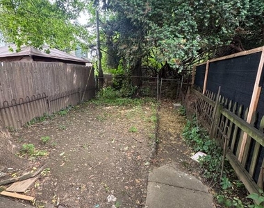 24 Abbottsford Avenue - Photo Thumbnail 14