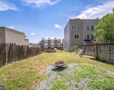 239 Lemonte Street - Photo Thumbnail 23