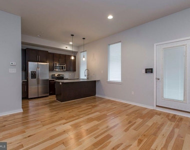 4304 Cresson Street - Photo Thumbnail 3