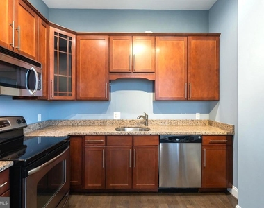 207 Rector Street - Photo Thumbnail 2