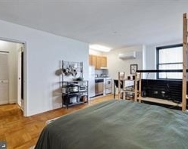 2601 Pennsylvania Avenue - Photo Thumbnail 4