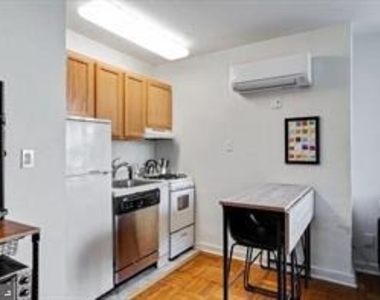 2601 Pennsylvania Avenue - Photo Thumbnail 9