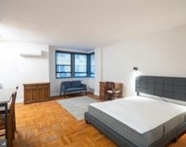 2601 Pennsylvania Avenue - Photo Thumbnail 5