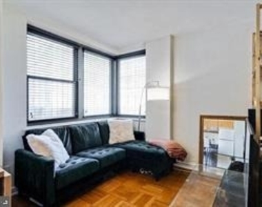 2601 Pennsylvania Avenue - Photo Thumbnail 2