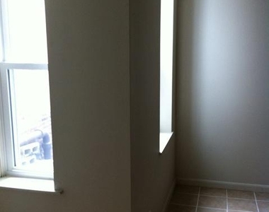 1438 Snyder Avenue - Photo Thumbnail 9