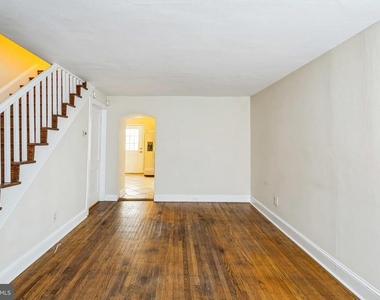 4543 Baker Street - Photo Thumbnail 3