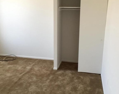1438 1438 Snyder Ave - Photo Thumbnail 3