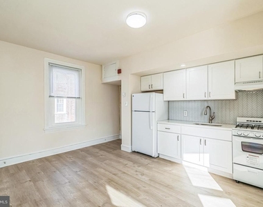 459 Martin Street - Photo Thumbnail 3