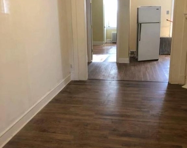 5626 N 19th Street - Photo Thumbnail 3