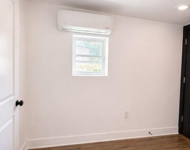 1240 W Allegheny Avenue - Photo Thumbnail 3