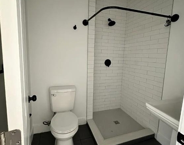 1240 W Allegheny Avenue - Photo Thumbnail 4