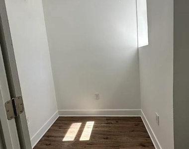 1240 W Allegheny Avenue - Photo Thumbnail 7