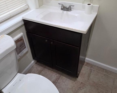 3510 N 23rd Street - Photo Thumbnail 9