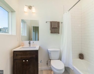 1307 Germantown Avenue - Photo Thumbnail 13