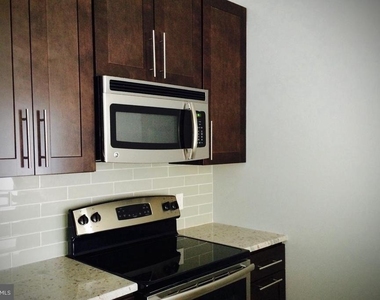 701 N 2nd Street - Photo Thumbnail 4