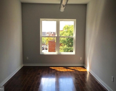 701 N 2nd Street - Photo Thumbnail 8