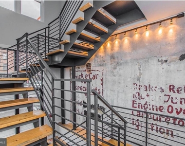 701 N 2nd Street - Photo Thumbnail 1