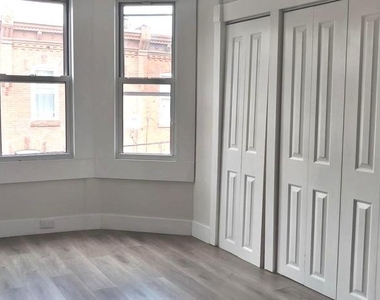 2324 Watkins Street - Photo Thumbnail 9