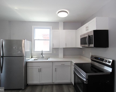 1913 S 20th Street - Photo Thumbnail 13