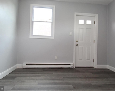 1913 S 20th Street - Photo Thumbnail 7